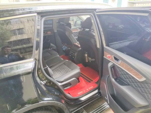 [上海·皖K] 二手红旗红旗HS72021款 2.0T DCT两驱智联旗享版