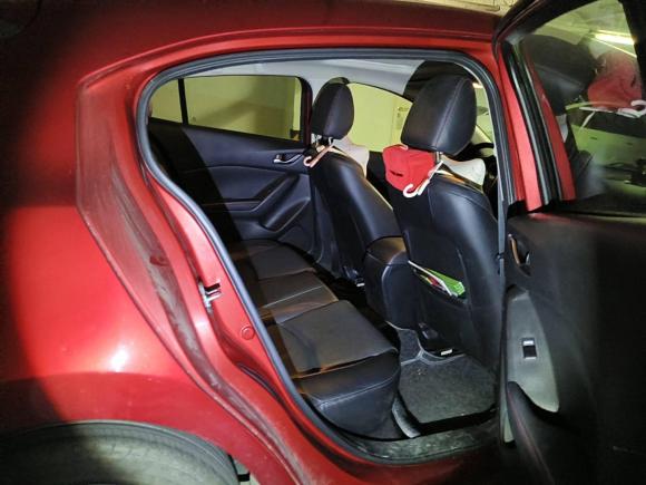 [上海·闽J] 二手马自达马自达3 昂克赛拉2014款 两厢 2.0L 自动旗舰型