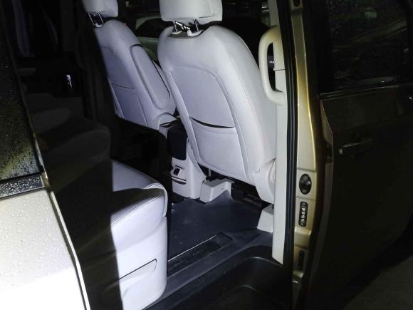 [南京·苏A] 二手上汽大通MAXUS大通G102014款 2.0T 自动豪华版