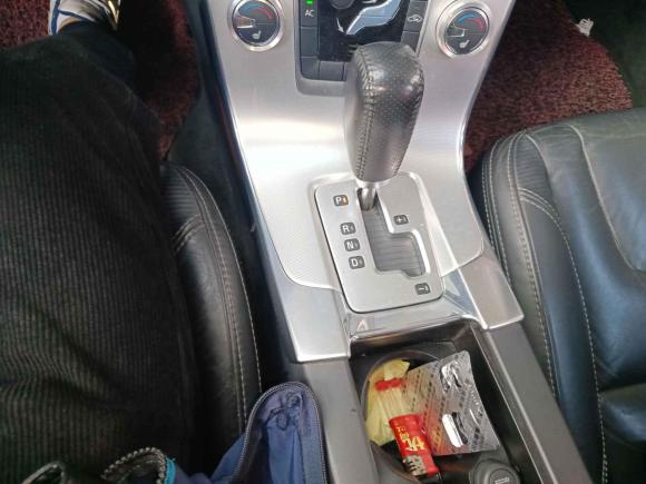 [苏州·苏E] 二手沃尔沃沃尔沃V602012款 T6 AWD 运动版