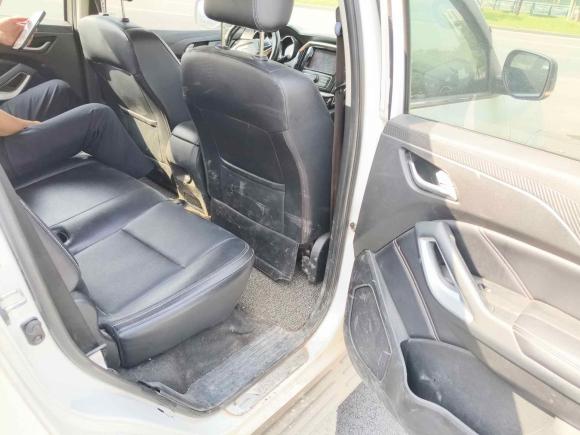 [广州·云J] 二手江铃驭胜S3502016款 2.0T 自动四驱汽油豪华版5座