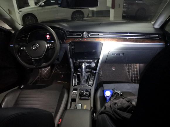 [上海·皖K] 二手大众迈腾2018款 330TSI DSG 尊贵型