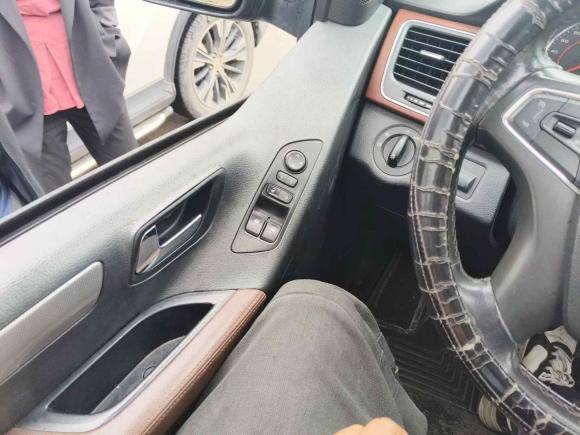 [台州·浙J] 二手上汽大通MAXUS大通G102014款 2.0T 自动豪华行政版