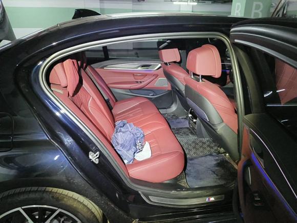 [苏州·苏U] 二手宝马宝马5系2022款 改款 530Li 尊享型 M运动套装