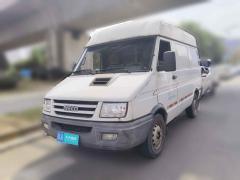 [西安·陕A] 依维柯依维柯得意2014款 2.8T-V35 NJ5044XXYQ3A43S4