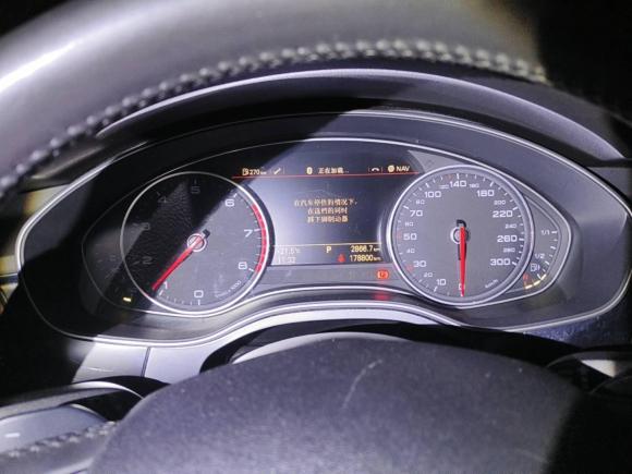 [成都·沪B] 二手奥迪奥迪A6L2012款 30 FSI 舒适型