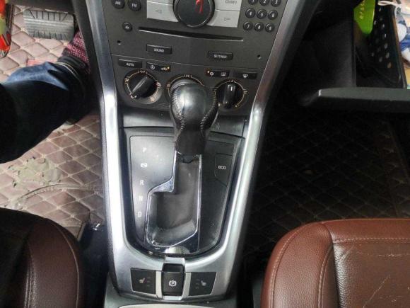 [成都·川A] 二手欧宝安德拉2012款 2.4L 两驱豪华版