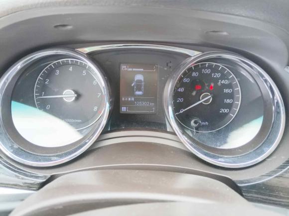 [上海·苏E] 二手宝骏宝骏7302016款 1.5T 手动豪华型 7座