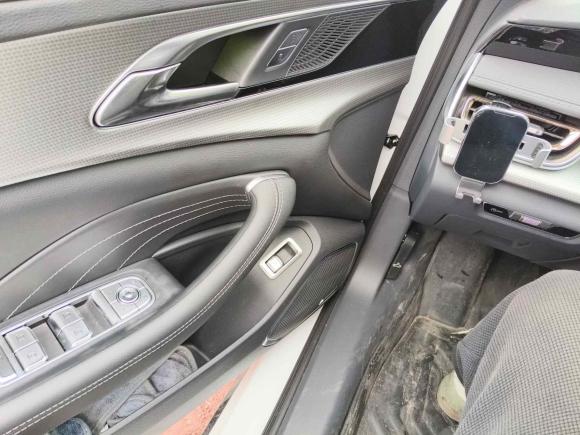 [广州·粤L] 二手红旗红旗H52023款 2.0T 自动智联旗享版