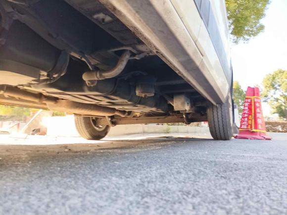 [上海·沪F] 二手上汽大通MAXUS新途V902022款 2.0T手动运杰前驱短轴高顶后单胎6座