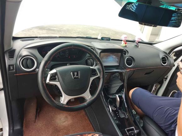 [上海·鄂J] 二手纳智捷大7 SUV2015款 2.2T 两驱智尊型