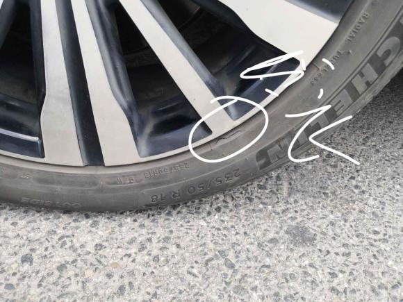 [广州·粤A] 二手荣威荣威RX5新能源2017款 ERX5 EV400 电动互联网至尊版