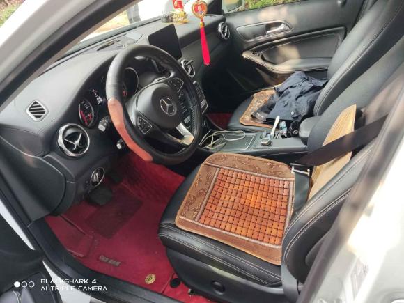 [南昌·赣A] 二手奔驰奔驰GLA2017款 GLA 220 4MATIC 时尚型