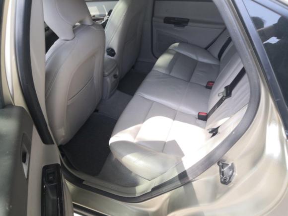 [上海·沪E] 二手沃尔沃沃尔沃S402006款 2.4i