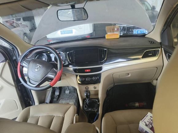 [广州·湘L] 二手宝骏宝骏7302016款 1.5T 手动舒适型 7座