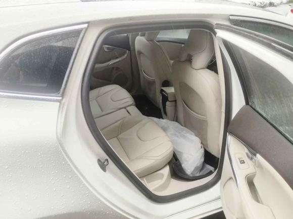 [宁波·浙B] 二手沃尔沃沃尔沃V402013款 2.0T 智雅版