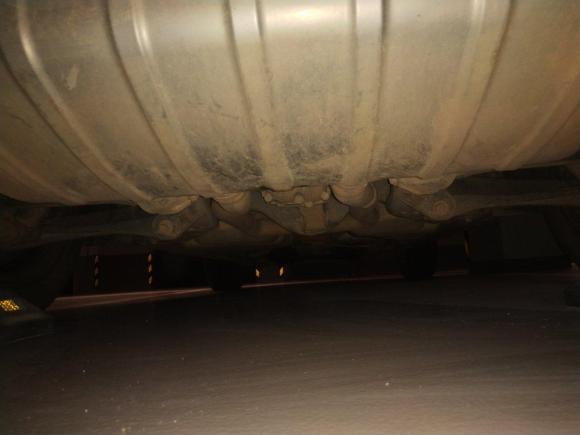 [佛山·粤Y] 二手大众途锐2011款 3.0TSI 标配型