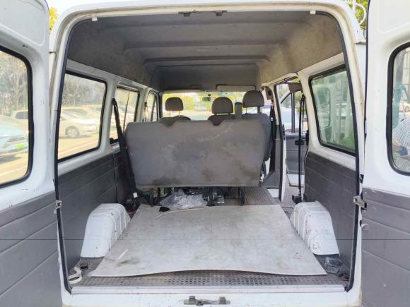 [上海·沪A] 二手福特经典全顺2013款 2.8T柴油物流型短轴中顶JX493ZLQ4