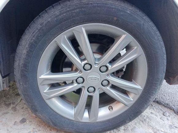 [青岛·鲁B] 二手吉利汽车帝豪2017款 三厢百万款 1.5L 手动向上版