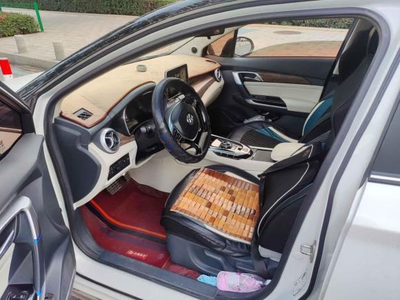 [武汉·鄂A] 二手北京汽车北京EU52018款 R500 智风版