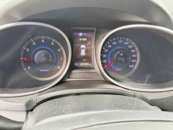 [青岛·鲁U] 二手现代胜达2013款 2.4L 自动两驱智能型