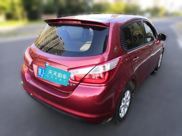 [南京·鄂J] 二手启辰启辰R502015款 1.6L 手动时尚版