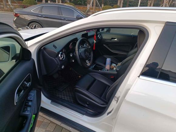 [苏州·苏E] 二手奔驰奔驰GLA2018款 GLA 200 动感型