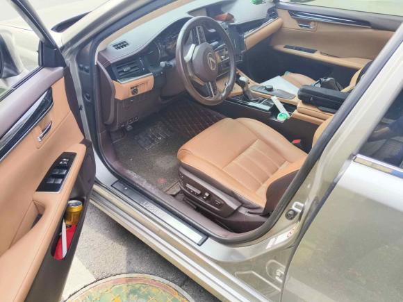 [武汉·鄂A] 二手雷克萨斯雷克萨斯ES2015款 200 精英版