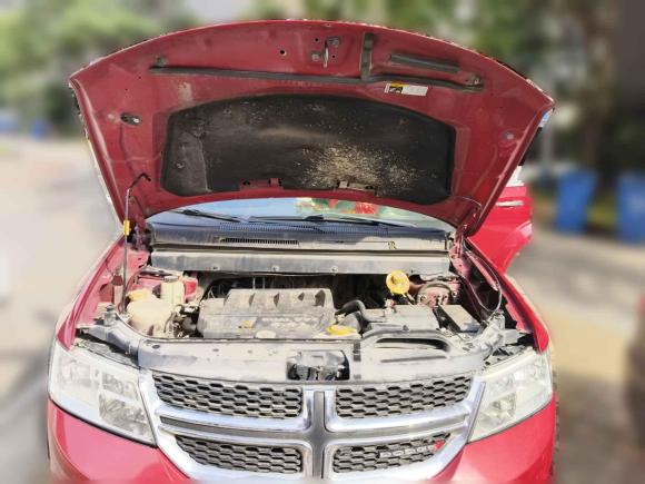 [南昌·赣B] 二手道奇酷威2013款 2.4L 两驱尊尚版