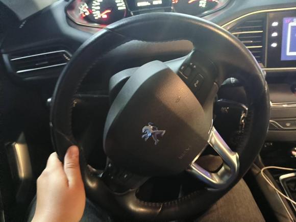 [上海·苏E] 二手标致标致308S2015款 1.6T 自动劲驰版