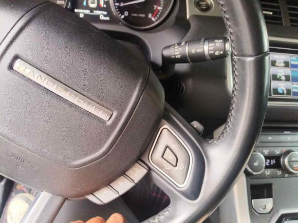 [上海·皖A] 二手路虎揽胜极光2013款 2.0T 5门耀真版