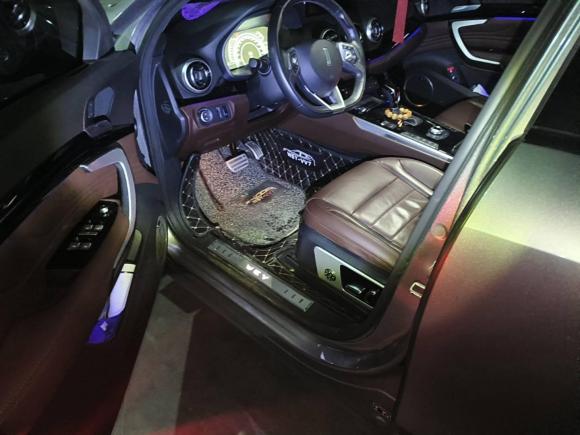 [南京·苏A] 二手魏牌魏牌 VV72017款 2.0T 旗舰型