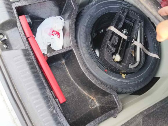 [上海·沪C] 二手大众桑塔纳2013款 1.6L 手动豪华版