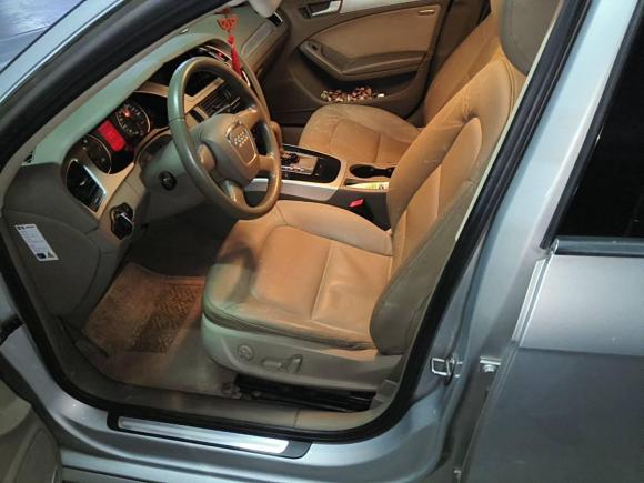 [南京·苏A] 二手奥迪奥迪A4L2009款 2.0 TFSI 标准型