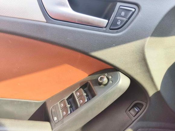 [义乌·浙G] 二手奥迪奥迪A4L2011款 2.0 TFSI 标准型