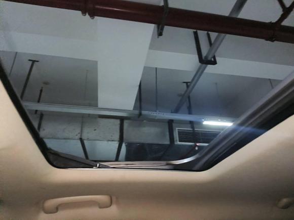 [上海·沪B] 二手荣威荣威9502012款 2.4L 豪华行政版