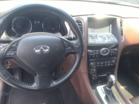 [佛山·粤E] 二手英菲尼迪英菲尼迪QX502013款 2.5L 两驱优雅版