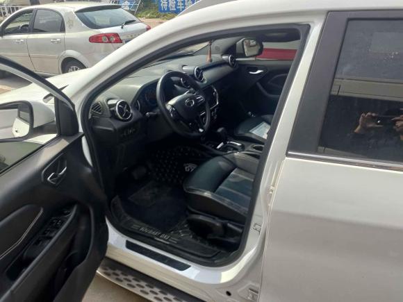 [南京·苏L] 二手东南东南DX32018款 1.5T CVT尊贵型