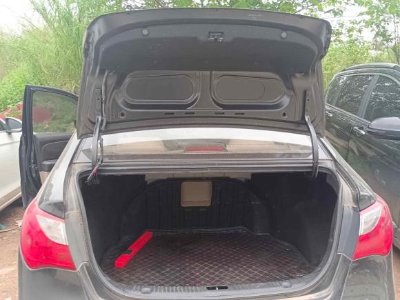 [佛山·粤Y] 二手现代悦动2011款 1.6L 自动豪华型