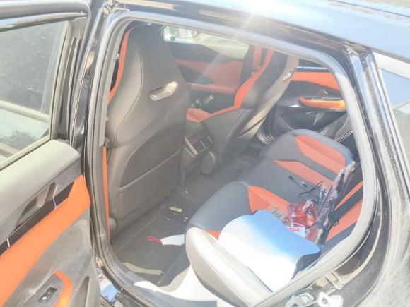 [南京·苏L] 二手长安长安UNI-V2023款 1.5T 运动版