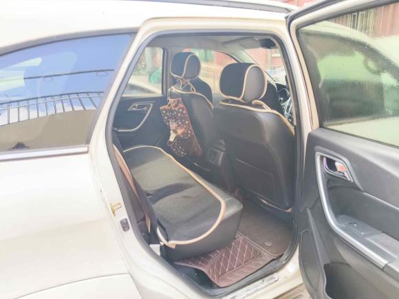 [上海·沪A] 二手江铃驭胜S3502013款 2.4T 自动两驱柴油豪华版5座