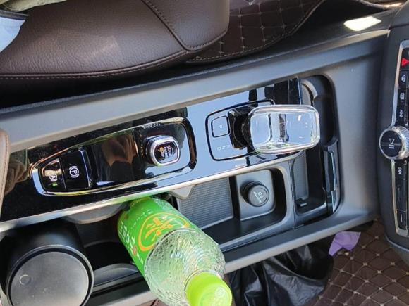 [杭州·浙E] 二手沃尔沃沃尔沃XC602023款 B5 四驱智逸豪华版