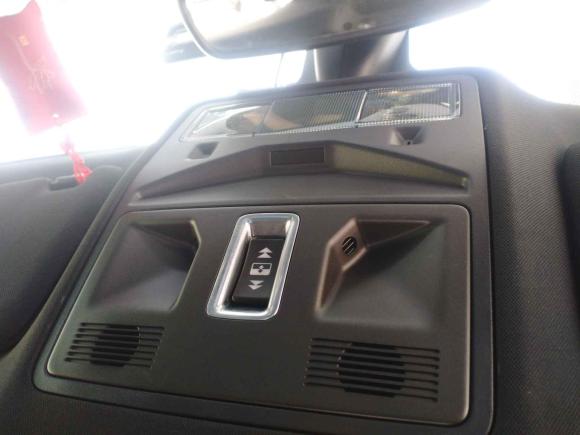 [深圳·粤N] 二手路虎揽胜极光2012款 2.0T 5门耀动版