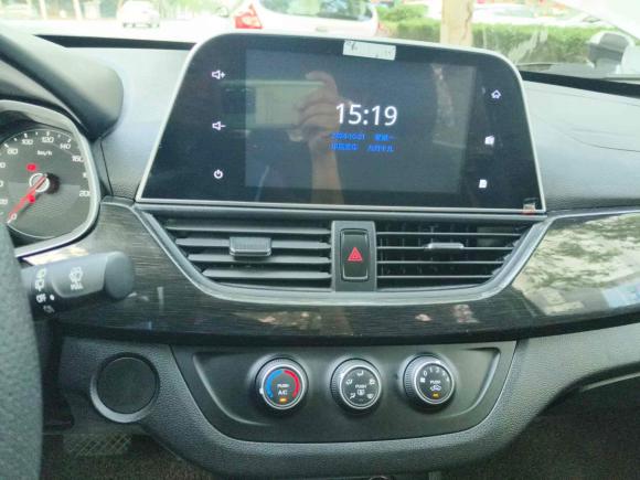 [上海·沪D] 二手宝骏宝骏3102017款 1.5L 自动时尚型