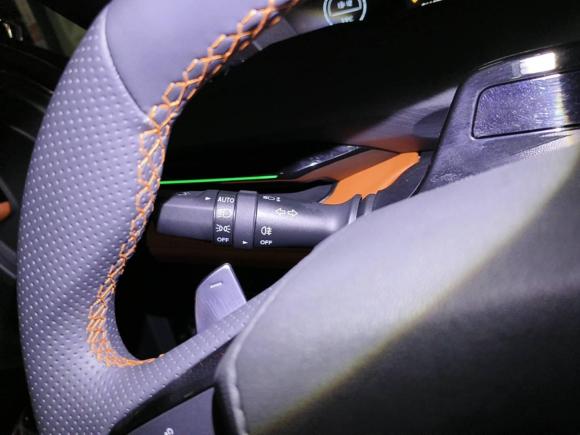 [南京·苏A] 二手长安长安UNI-V2023款 1.5T 运动版