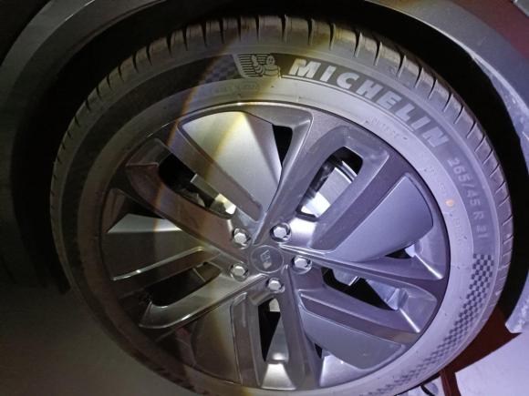 [苏州·苏E] 二手理想汽车理想L92022款 L9 Max版