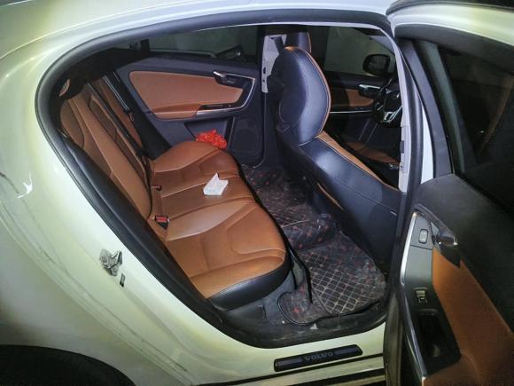 [武汉·鄂A] 二手沃尔沃沃尔沃S602018款 S60L T3 智进版