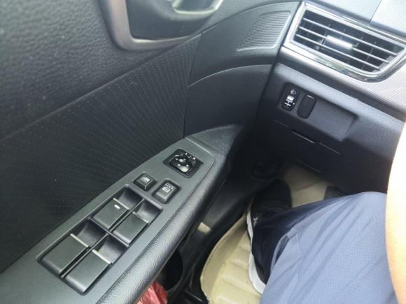 [上海·沪C] 二手东南V5菱致2014款 1.5L 手动舒雅型