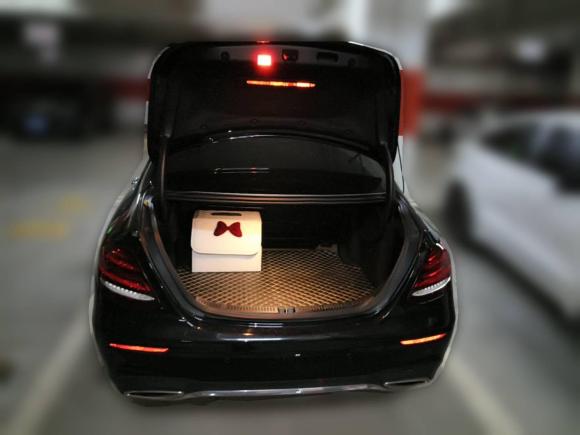 [武汉·鄂A] 二手奔驰奔驰E级2020款 E 300 L 运动时尚型