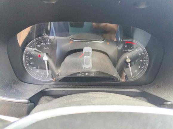 [青岛·鲁B] 二手荣威荣威RX52016款 30T 两驱自动互联网智享版